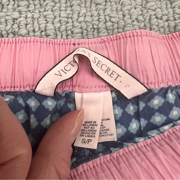 Victoria's Secret Capri Pajama Pants - Picture 3 of 3